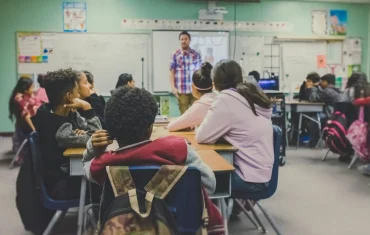 Top 15 programas educativos para usar con pantallas interactivas en la educación