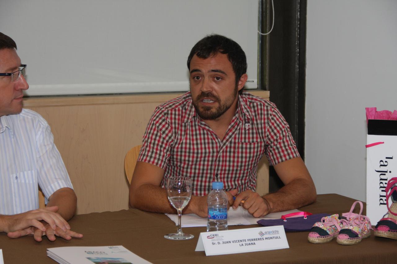 Enrédate Castellón 2012- Taller 2: "Crea con éxito en el interior, como yo"