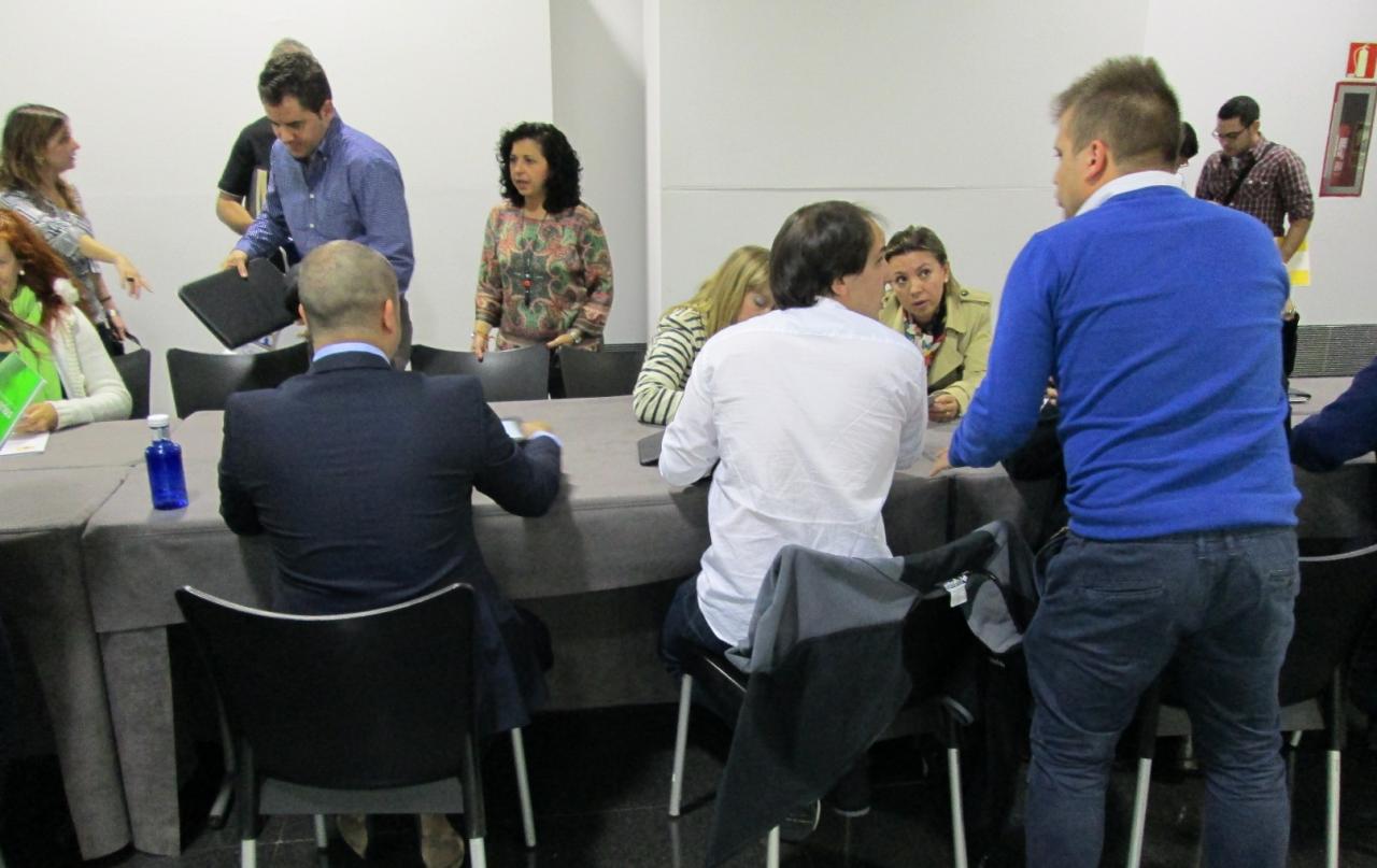 #Enr�dateelx 2013  051  SPEED NETWORKING