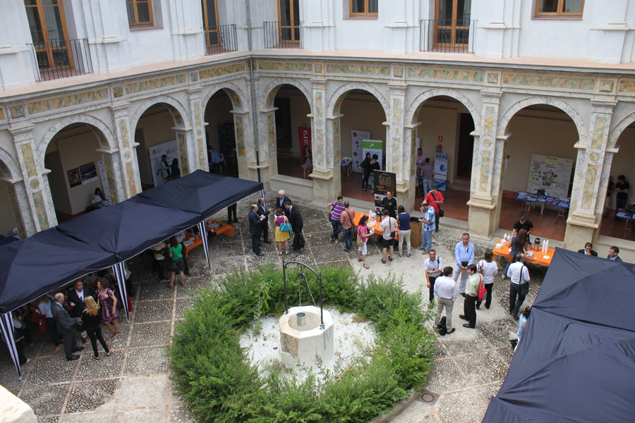 Claustro del Centro de Formación San Agustín Enrédate Xàtiva 2014