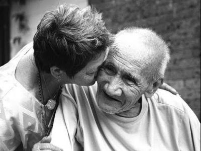 Cuidadoras de ancianos y de alzheimer: AIUDO