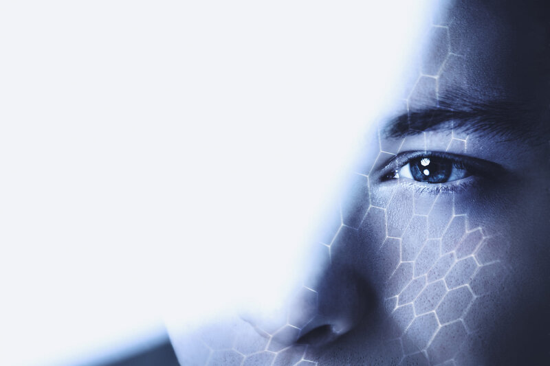 ¿Cuándo es obligatorio etiquetar un contenido generado con inteligencia artificial según el AI Act?